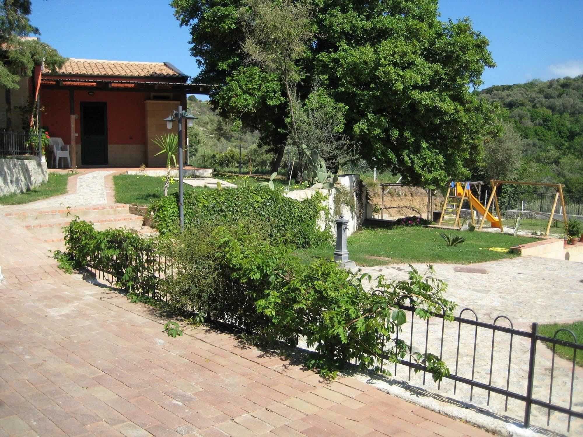 Residenza Mediterranea Zambrone Eksteriør bilde